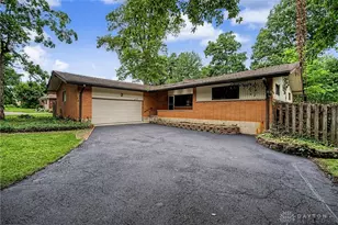 2525 Big Woods Trail, Beavercreek, OH 45431 - Photo 4