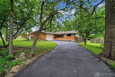 2525 Big Woods Trail, Beavercreek, OH 45431 - Photo 2
