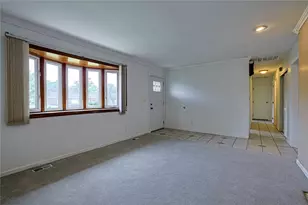 4505 College View Dr, Dayton, OH 45417 - Photo 4