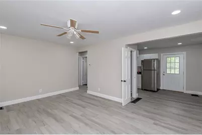 300 Skyview Drive, Vandalia, OH 45377 - Photo 6