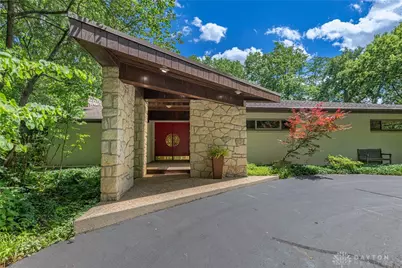 6042 Mad River Road, Washington Twp, OH 45459 - Photo 2