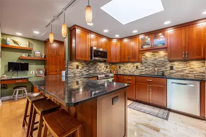 6042 Mad River Road, Washington Twp, OH 45459 - Photo 20