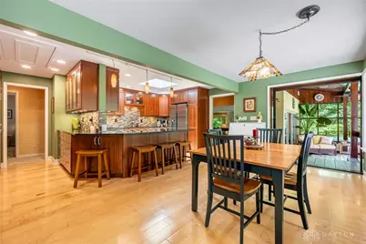 6042 Mad River Road, Washington Twp, OH 45459 - Photo 18