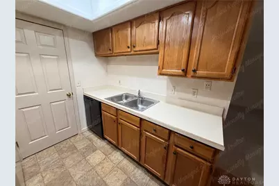 9765 Centerville Creek Lane, Washington Twp, OH 45458 - Photo 14