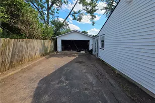 3942 Beatty Dr, Dayton, OH 45416 - Photo 4