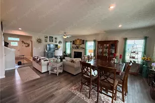 2418 David Grey Cir, Beavercreek, OH 45434 - Photo 6