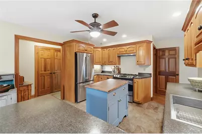 656 Gardenview Circle, Bath Twp, OH 45801 - Photo 10