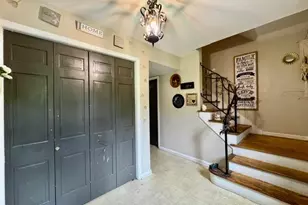 5513 Florrel Crest Ln, Dayton, OH 45415 - Photo 8