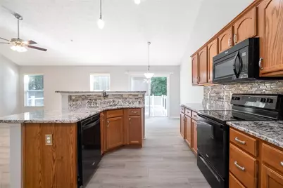 5811 Oak Creek Trail, Huber Heights, OH 45424 - Photo 2
