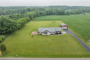 5165 Diamond Mill Rd, Clay Twp, OH 45309 - Photo 4