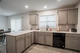 5165 Diamond Mill Rd, Clay Twp, OH 45309 - Photo 10