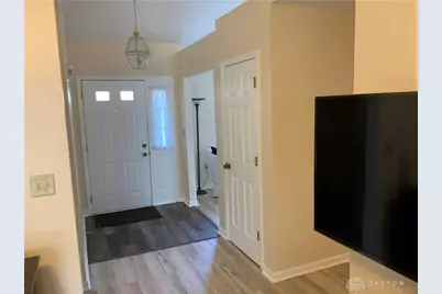 807 Plover Lane, Englewood, OH 45315 - Photo 2
