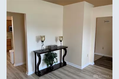 807 Plover Lane, Englewood, OH 45315 - Photo 4