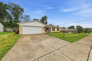 2268 Chapel Dr, Fairborn, OH 45324 - Photo 6