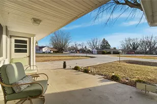 1044 Whitestone Rd, Xenia Twp, OH 45385 - Photo 4