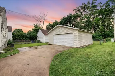 2901 Lansing Drive, Dayton, OH 45420 - Photo 2