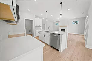 10015 Charlotte Ct, Washington Twp, OH 45458 - Photo 8