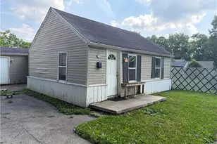 2008 Nomad Ave, Harrison Twp, OH 45414 - Photo 2