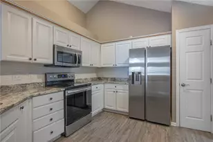 221 Villa Pointe Dr, Springboro, OH 45066 - Photo 8