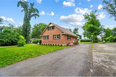 364 Park End Drive, Dayton, OH 45415 - Photo 2
