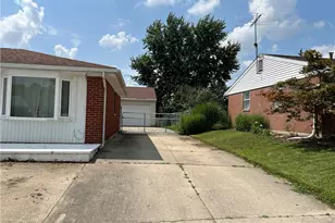 7711 Rothfield Dr, Huber Heights, OH 45424 - Photo 2