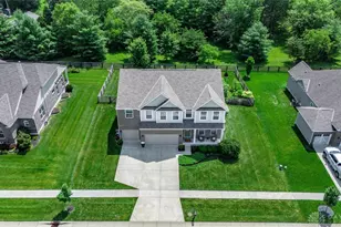 1720 Red Clover Dr, Turtlecreek Twp, OH 45036 - Photo 2