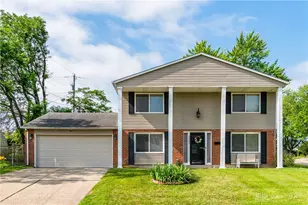 6520 Larcomb Dr, Huber Heights, OH 45424 - Photo 1