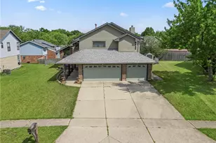 6840 Coronado Cir, Huber Heights, OH 45424 - Photo 2