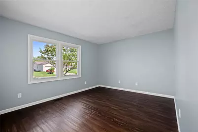 10029 Village Tree Court, Miamisburg, OH 45342 - Photo 8
