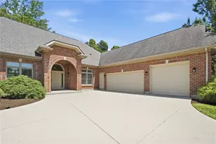 1529 Clear Brook Dr, Sugarcreek Twp, OH 45440 - Photo 8