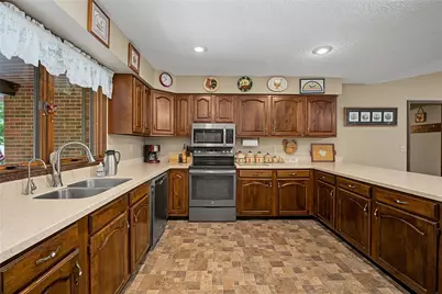 4746 Bolin Avenue, Mad River Twp, OH 45502 - Photo 10