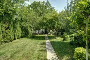 321 W 3rd St, Greenville Twp, OH 45331 - Photo 6