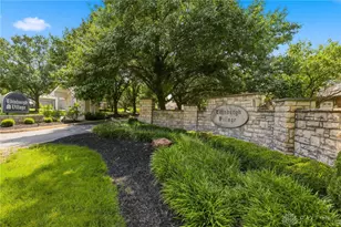 127 Edinburgh Village Dr, Centerville, OH 45458 - Photo 4