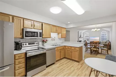 127 Edinburgh Village Drive, Centerville, OH 45458 - Photo 6
