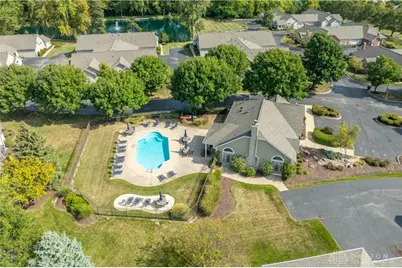 127 Edinburgh Village Drive, Centerville, OH 45458 - Photo 6
