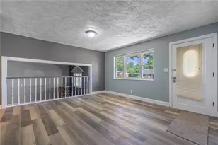 5082 Leedale Dr, Jefferson Twp, OH 45417 - Photo 2