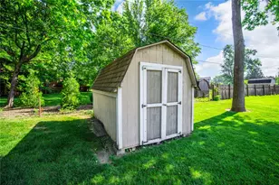 2045 Penbrooke Trail, Miami Township, OH 45459 - Photo 28