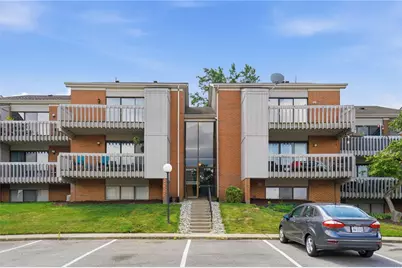 1120 Eagle Feather Circle #C, Dayton, OH 45449 - Photo 2