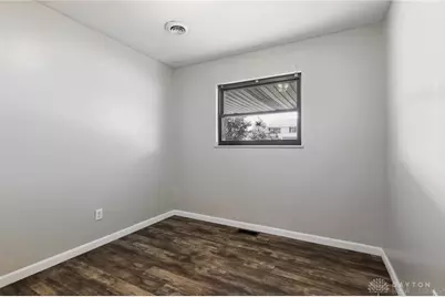 5676 Bellefontaine Road, Huber Heights, OH 45424 - Photo 24