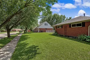 5580 Barnard Dr, Huber Heights, OH 45424 - Photo 4