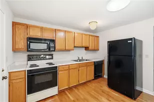 6537 Highbury Rd, Huber Heights, OH 45424 - Photo 10