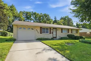 6537 Highbury Rd, Huber Heights, OH 45424 - Photo 2