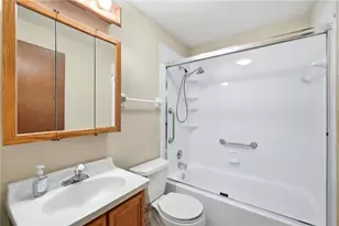 6537 Highbury Rd, Huber Heights, OH 45424 - Photo 18