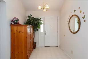 6746 Grovebelle Dr, Huber Heights, OH 45424 - Photo 4