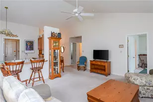 6746 Grovebelle Dr, Huber Heights, OH 45424 - Photo 8