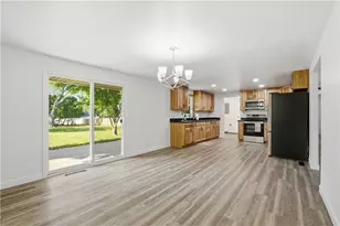4877 Fishburg Rd, Huber Heights, OH 45424 - Photo 14