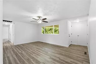 4877 Fishburg Rd, Huber Heights, OH 45424 - Photo 10