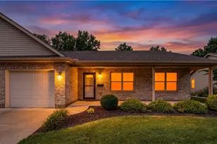 92 Locust Dr, Springboro, OH 45066 - Photo 2