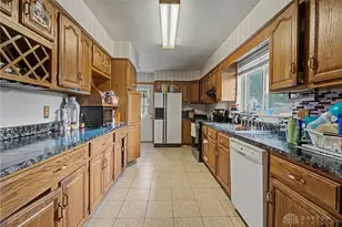 3071 Vale Dr, Dayton, OH 45420 - Photo 10