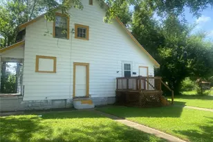 3824 W Hillcrest Ave, Harrison Twp, OH 45406 - Photo 2